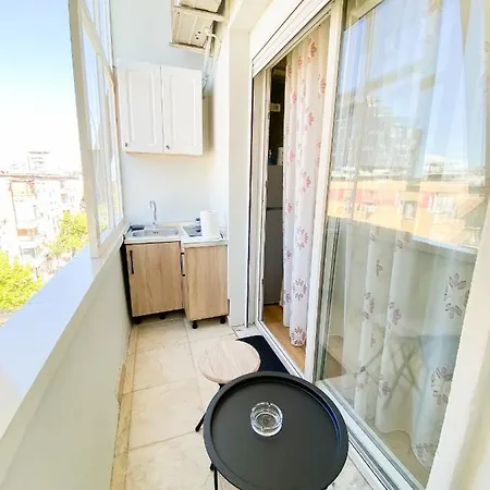 Center 6 - Way شقة