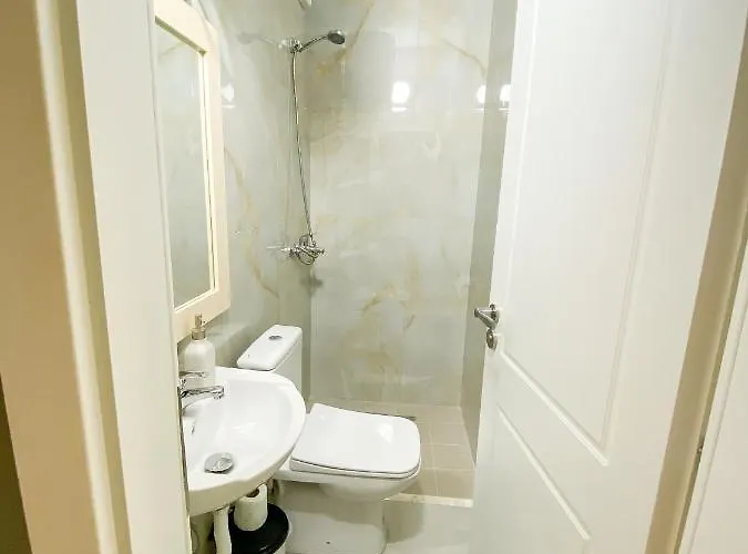 Center 6 - Way * Tirana